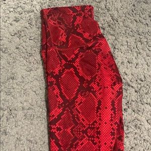 Lululemon workout pants